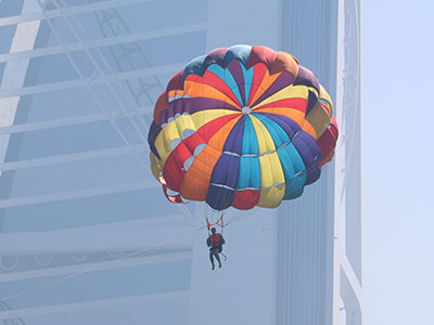 >Parasailing in Dubai